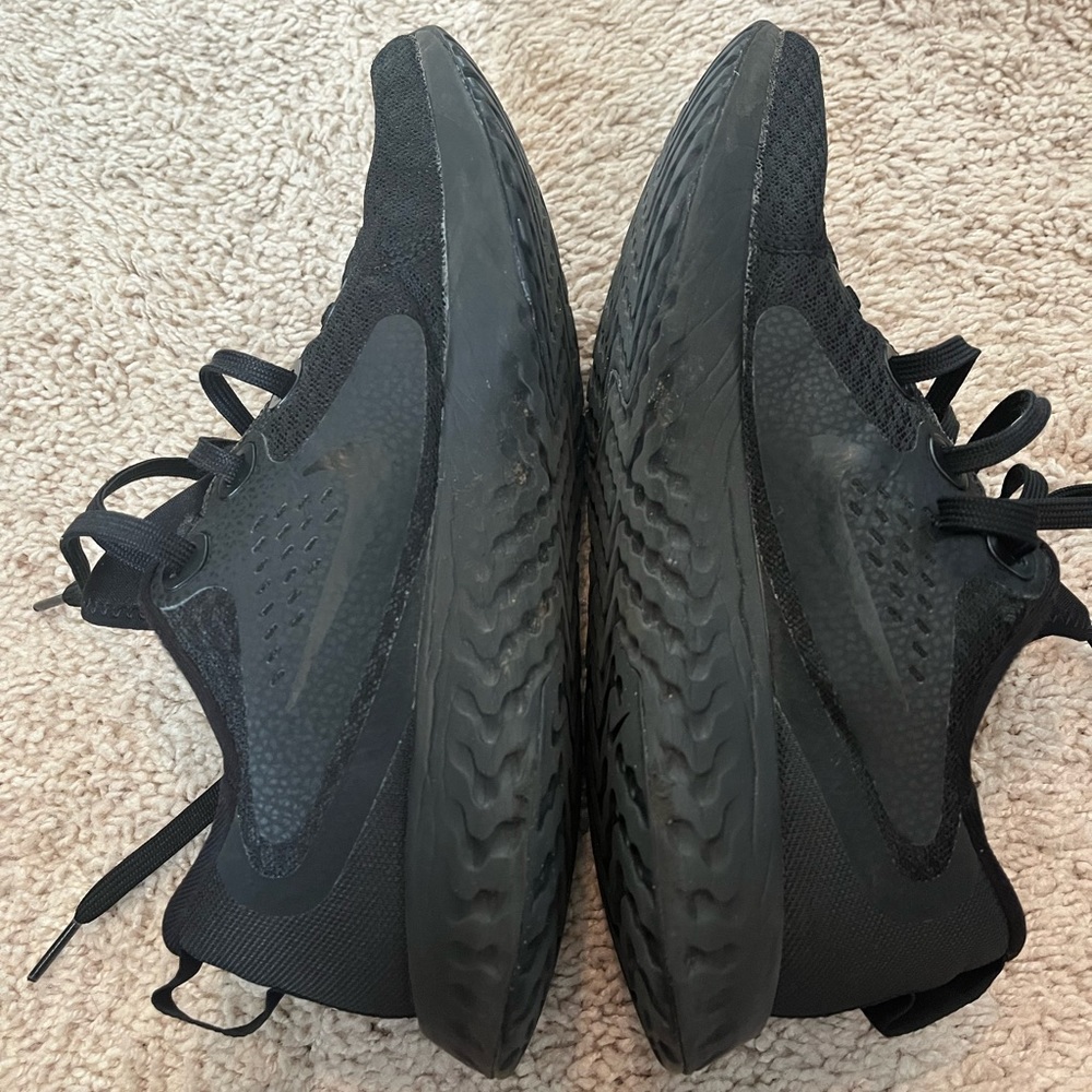 Nike Legend React - image 2